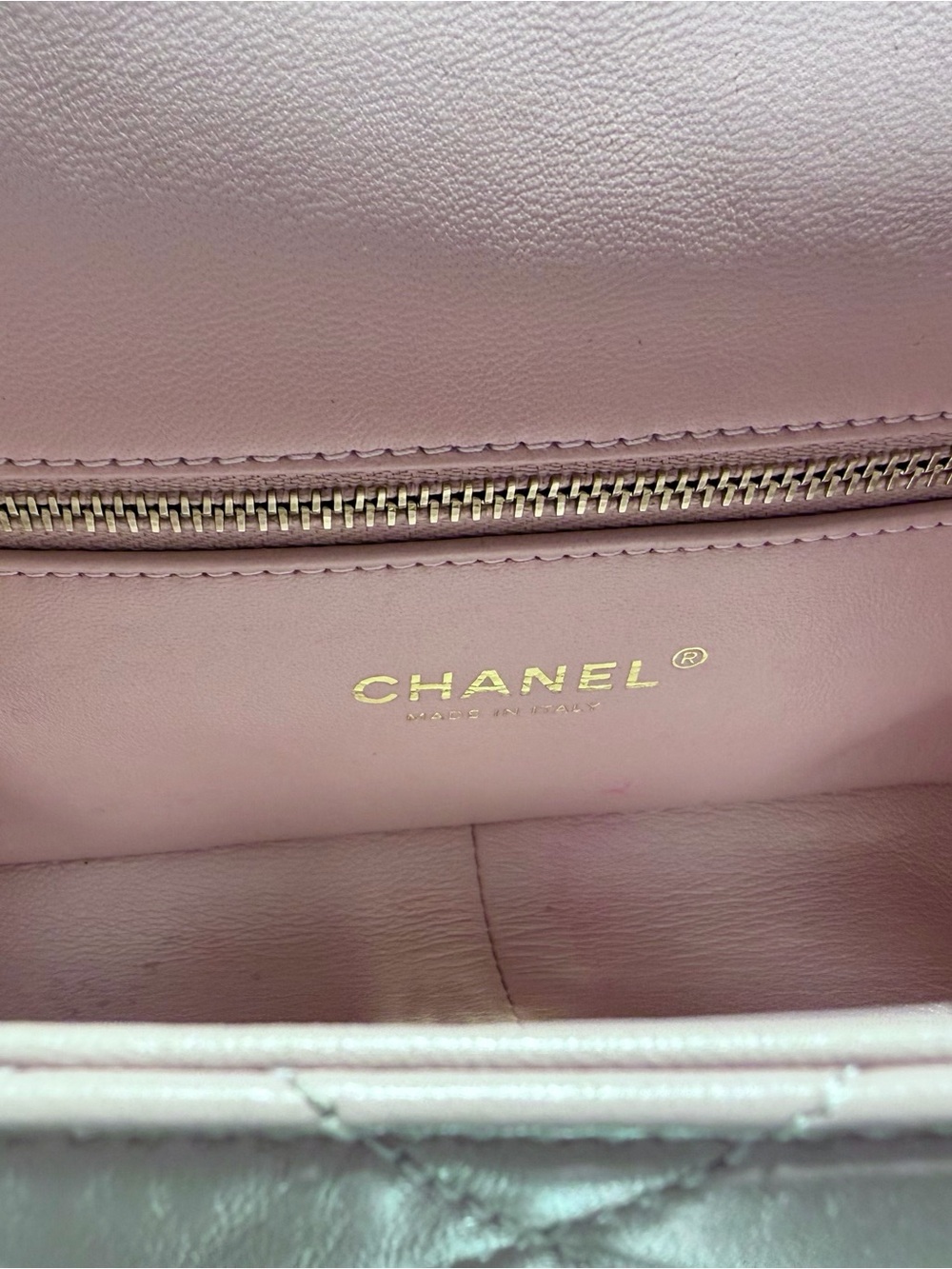 CHANEL Soft Pink Classic Quilted Lambskin Shoulder Bag with Gold Chain - Picture 10 of 11